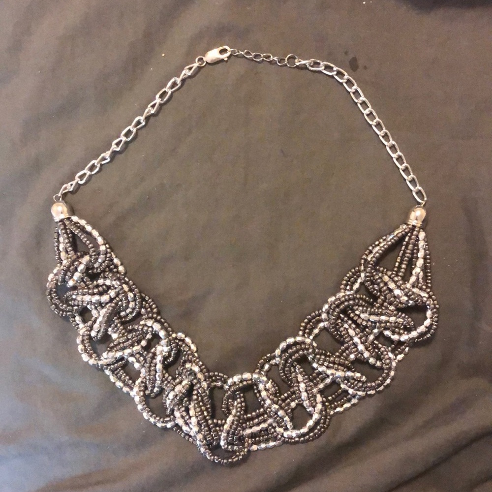 Light weight statement necklace